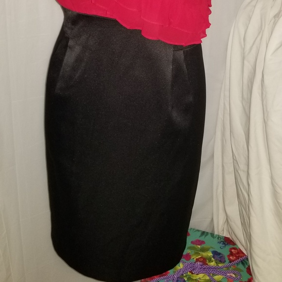 Avenue size 20 Red & Black dress - Picture 2 of 8